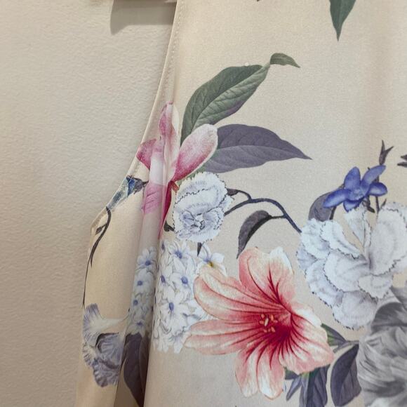 Amanda Uprichard Cream Floral Romantic Short Sleeve Blouse Size Small - Picture 4 of 11